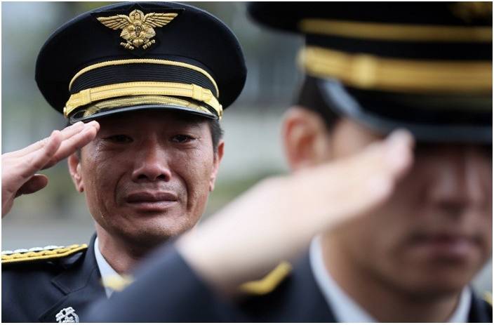 여러 국가들이 용감하게 싸운 영웅들을 떠나보내는 방법 | 인스티즈