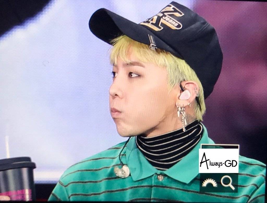 오늘자 지드래곤 스냅백 패션.jpg | 인스티즈