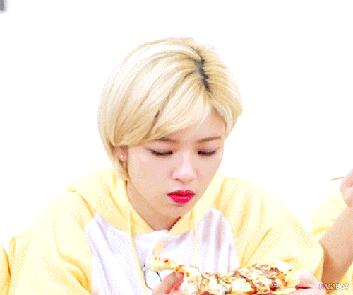 트와이스 카메라 앞에서 식사할 때 유형 | 인스티즈