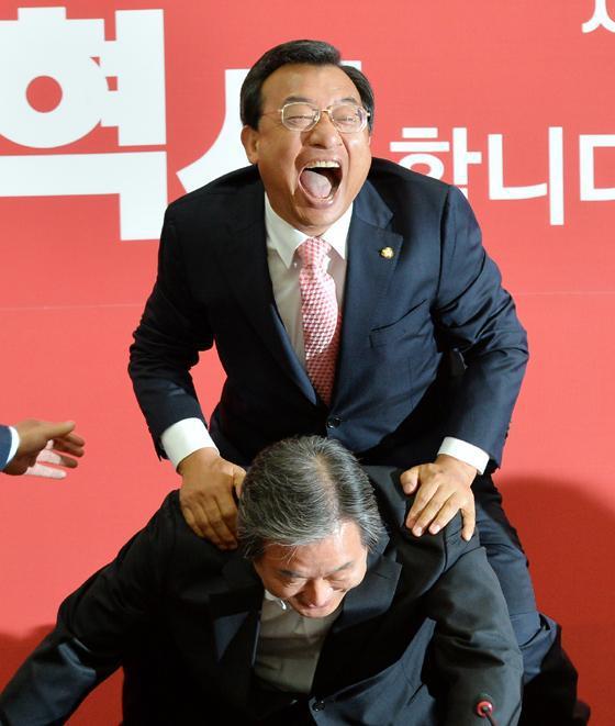 정현아 어부바 해줄게~ | 인스티즈