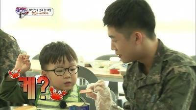 대한이 햄버거 만들어주는 군인삼촌.jpg (심장주의) | 인스티즈