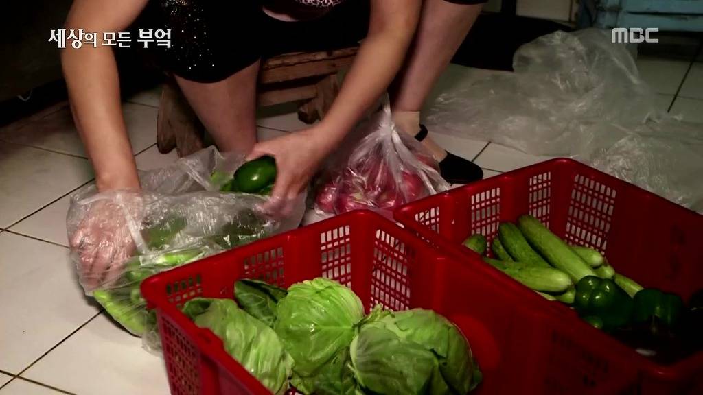 흔한 중국부자의 밥먹는 스케일.jpg | 인스티즈