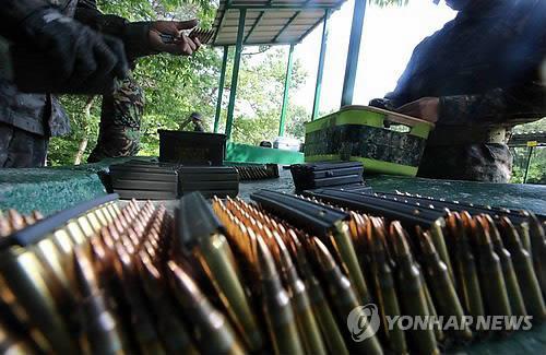 사격교관 지시에 "아이씨"..헬멧 내던진 사병 상관모욕 무죄 | 인스티즈