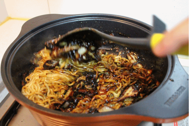 매일먹어도 맛있는 짜장라면 움짤 gif | 인스티즈