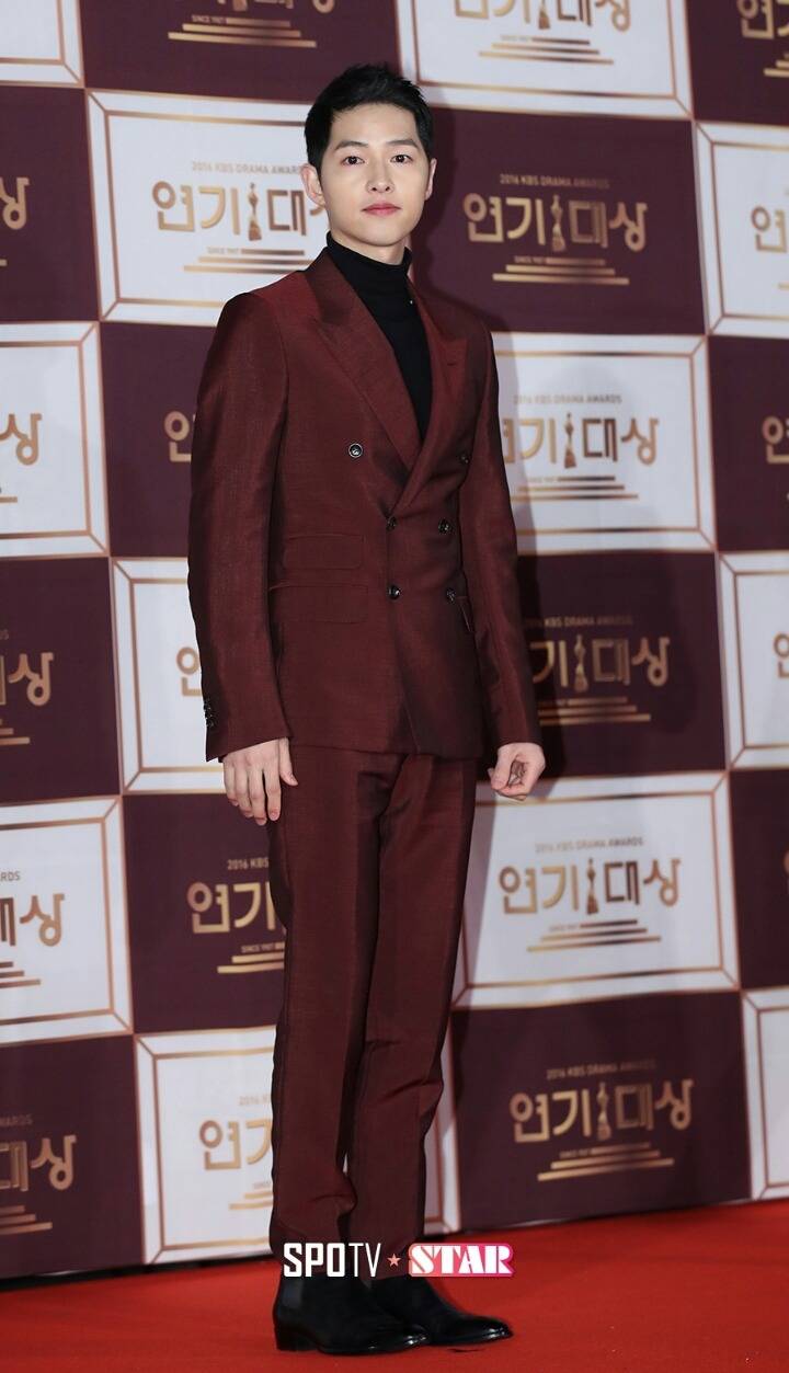 오늘자 송중기 | 인스티즈