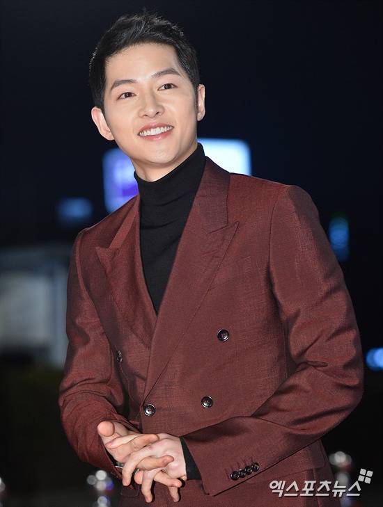 오늘자 송중기 | 인스티즈