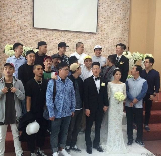 랩퍼 결혼식 하객 패션 | 인스티즈