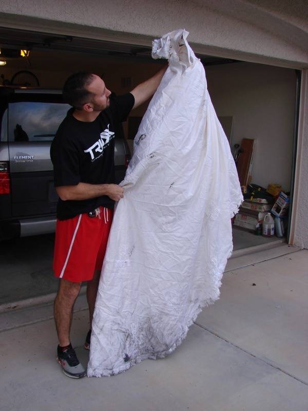 전 부인이 집에 놔두고 간 웨딩드레스 | 인스티즈