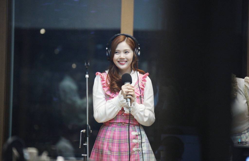 [오마이걸] 비도오고 해서 좀 쌀쌀해진 것 같아서 효정이 | 인스티즈