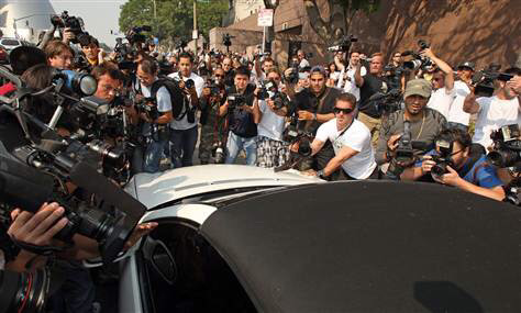 파파라치들 때문에 사는게 죽기보다 힘들었던 해외 셀럽 | 인스티즈