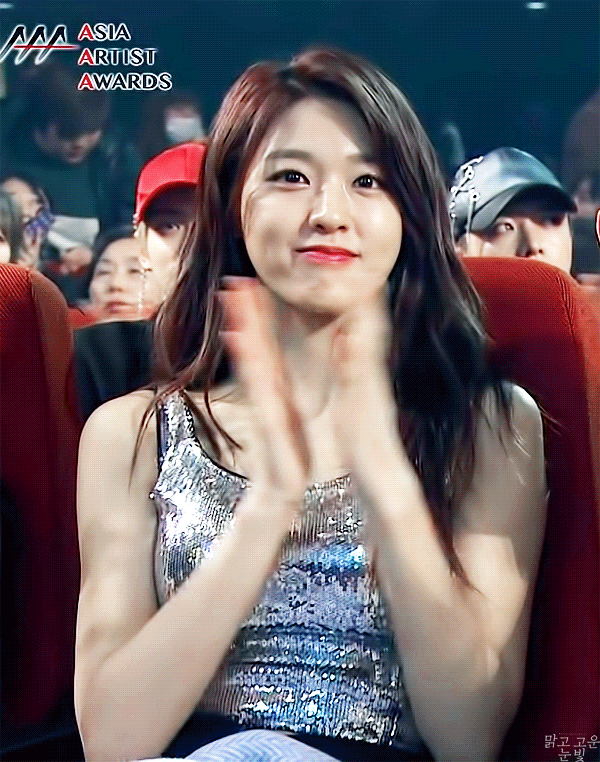 설현이 미모 터지는 짤 | 인스티즈