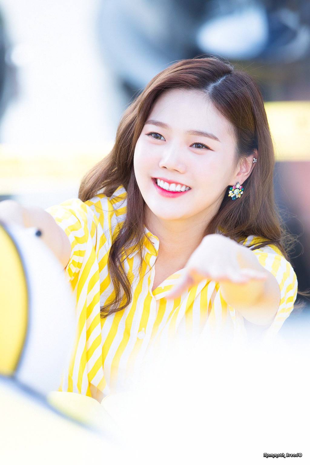 [오마이걸] 비도오고 해서 좀 쌀쌀해진 것 같아서 효정이 | 인스티즈