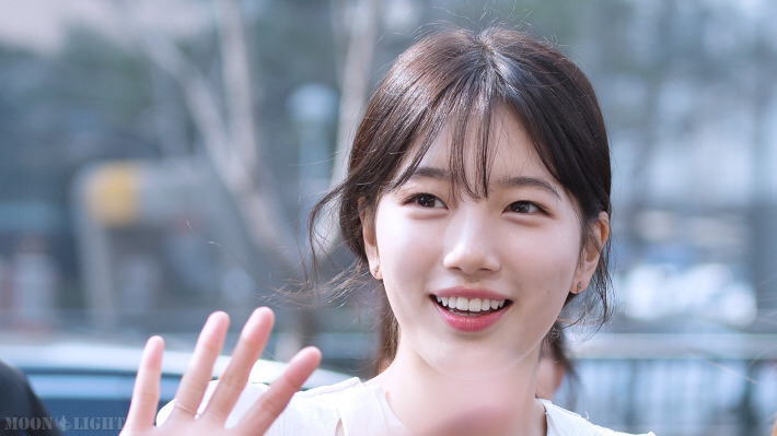 내가 보고싶어서 올리는 수지 | 인스티즈