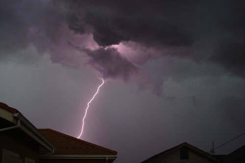 가끔 죽음에 대한 욕구가 극에 다다를 때, 난 스스로가 아닌 다른 누군가를 저주한다 | 인스티즈