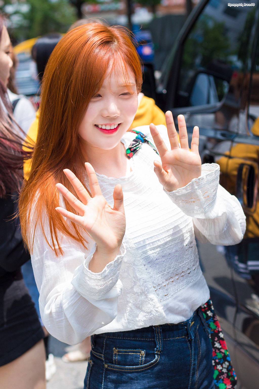 [오마이걸] 비도오고 해서 좀 쌀쌀해진 것 같아서 효정이 | 인스티즈