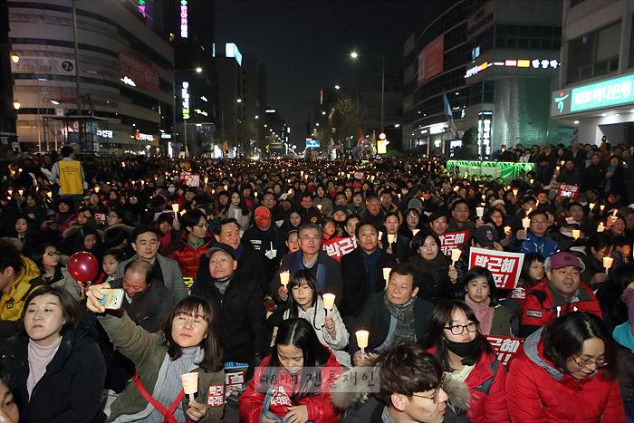 오늘자 문재인 광주.JPG | 인스티즈