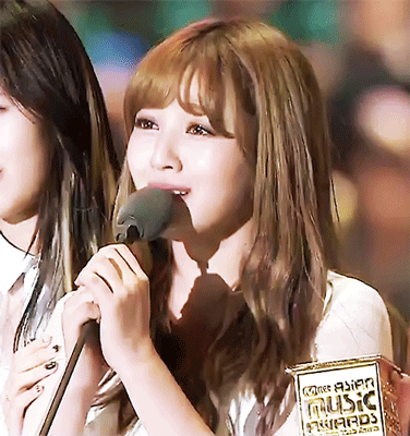 트와이스 눈물의 수상소감.jpgif | 인스티즈