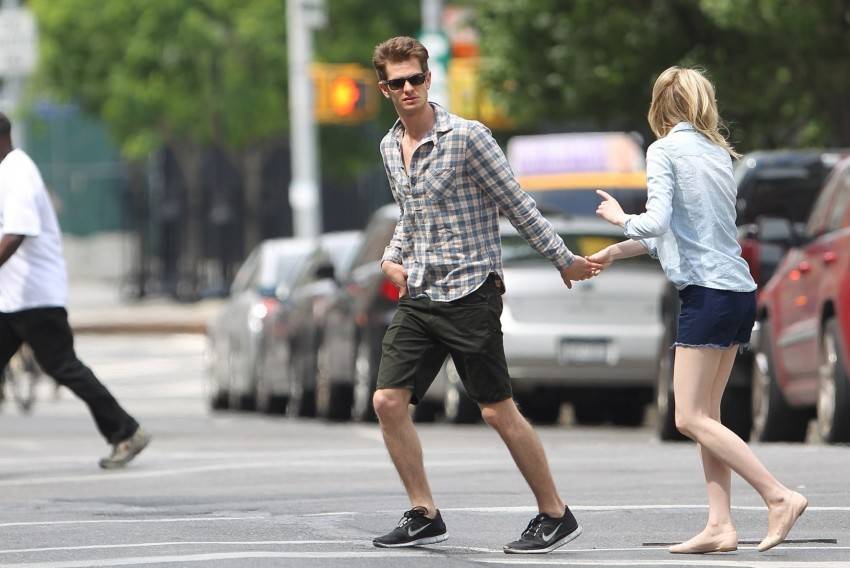 매번 사진 찍힐때마다 키스 사진 있는 커플 (부들주의) | 인스티즈