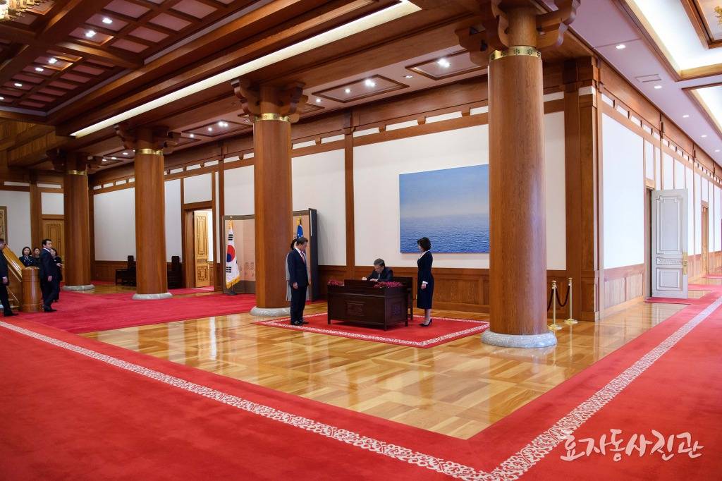 청와대 효자동사진관 - 우즈베키스탄 대통령 내외 국빈 방한 공식환영식 | 인스티즈