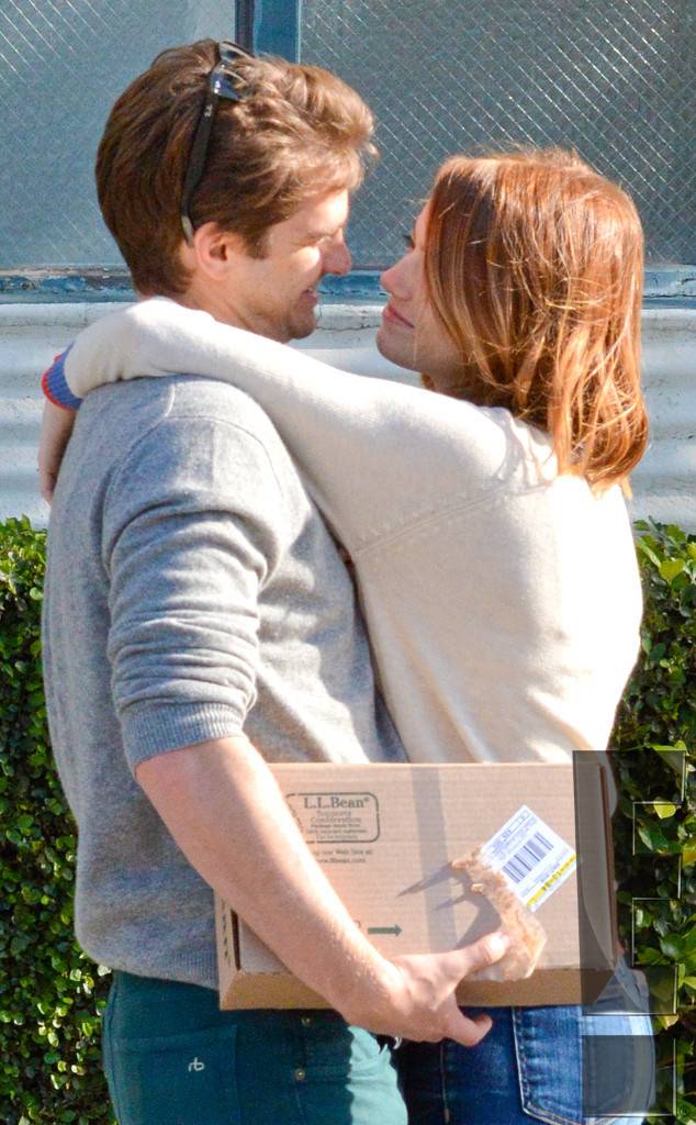 매번 사진 찍힐때마다 키스 사진 있는 커플 (부들주의) | 인스티즈