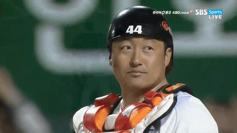 술집에 친구가 여자랑 있는것을 보았다 | 인스티즈