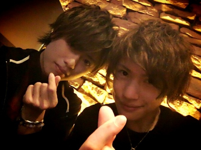 일본에서도 손가락 하트♡ | 인스티즈