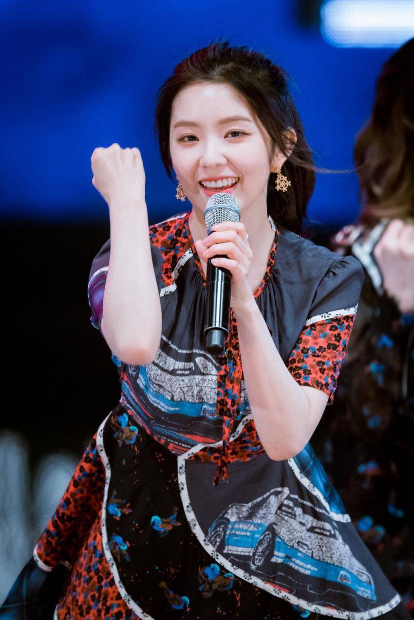 역장님이 취임 기념 취향 저격 레드벨벳.jpgif | 인스티즈