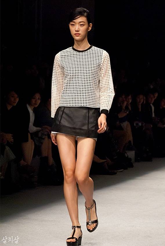 [최소라] 패션위크 4주동안 한 끼도 안먹는다는 모델 최소라 다이어트 전후.jpg | 인스티즈