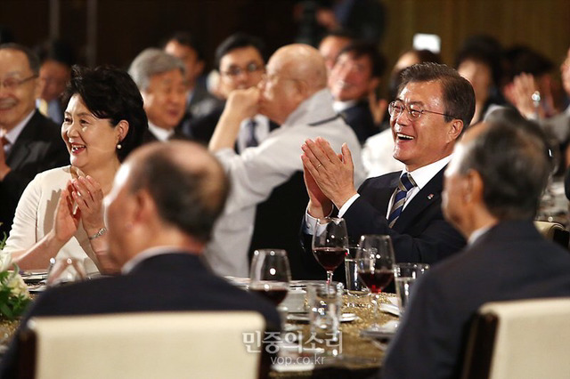 어머니 문재인 지지율 폭망이죠? | 인스티즈