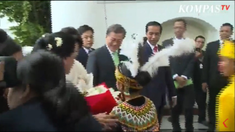 인도네시아 대통령 만난 문재인 대통령.jpg | 인스티즈