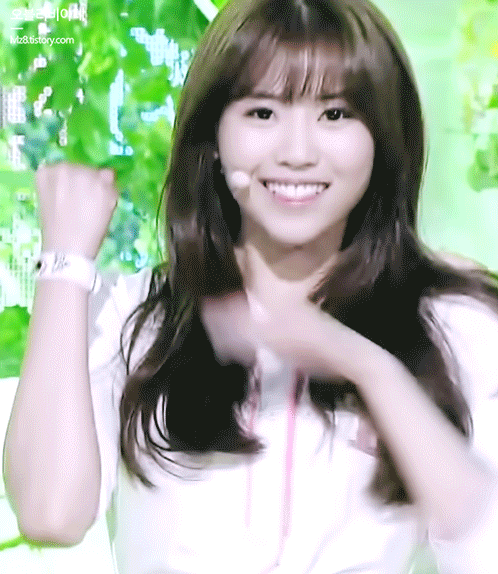 [러블리즈] 식스테일 잡으려다 놓쳐서 미주 | 인스티즈