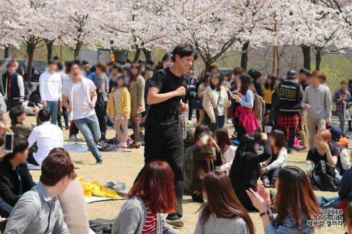 박보검 학교에서 찍힌 사진.jpg | 인스티즈