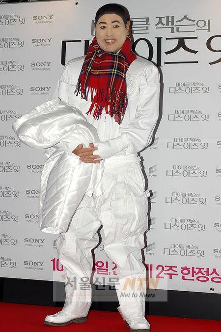 자신의 전속 디자이너가 되어 달라고 했던 연예인 | 인스티즈