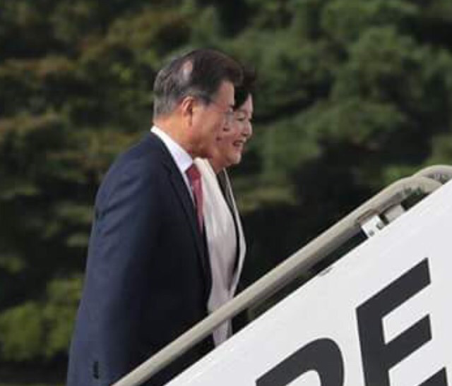 원형탈모 생긴듯한 문대통령님.jpg | 인스티즈