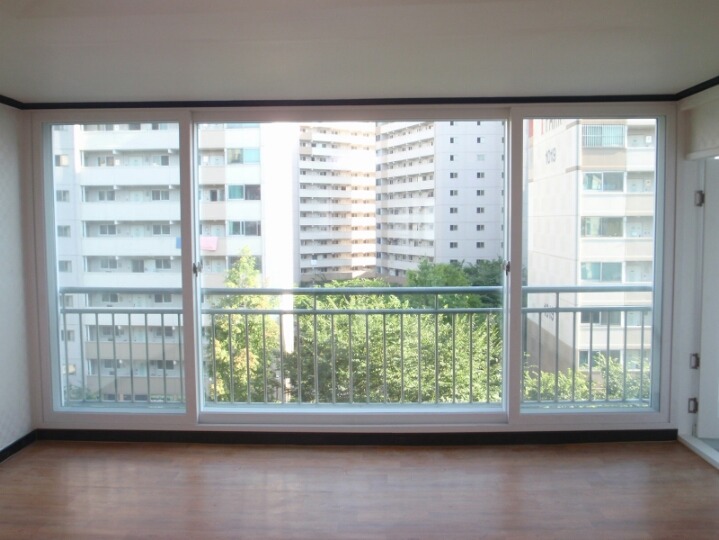 현재 방에 나타난다면 더 무서운것은 1 vs 2.jpg | 인스티즈