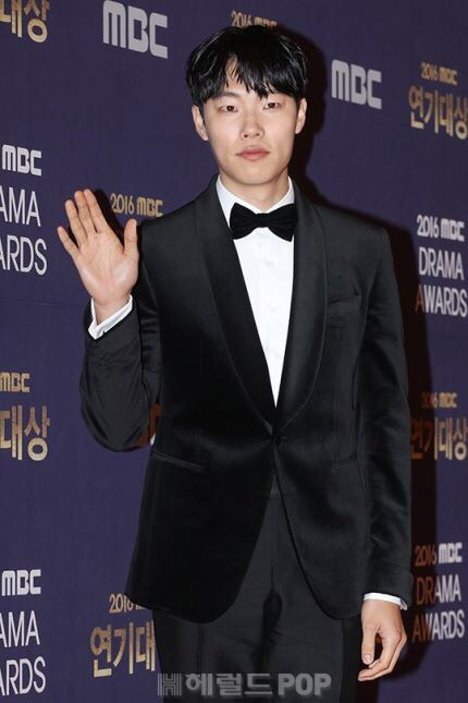 오늘 류준열 | 인스티즈