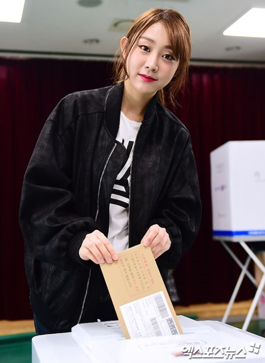 [러블리즈] 투표하는 지수 | 인스티즈