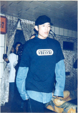 90년대 초반 어느연예인의 스타일.jpg | 인스티즈