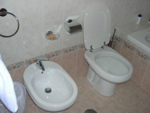 이탈리아 화장실에서만 볼수있는 그것 | 인스티즈