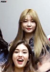 ioi) 수줍어하는 청하 | 인스티즈