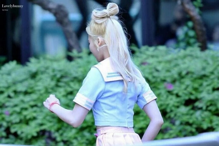 [트와이스] 쓰다듬어 주고 싶은 뒷통수를 가진 사나 | 인스티즈