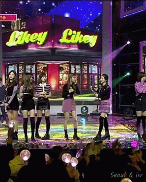 쇼챔피언 트와이스 앵콜 무대中 gif | 인스티즈
