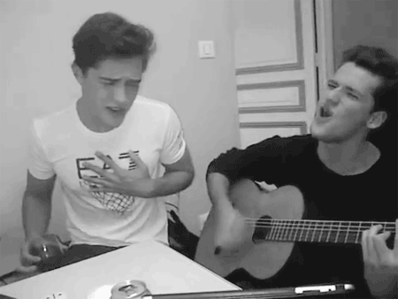  우리 엄마가 잘생기고 섹시한건 함께 보는거라고 하셨어 | 인스티즈