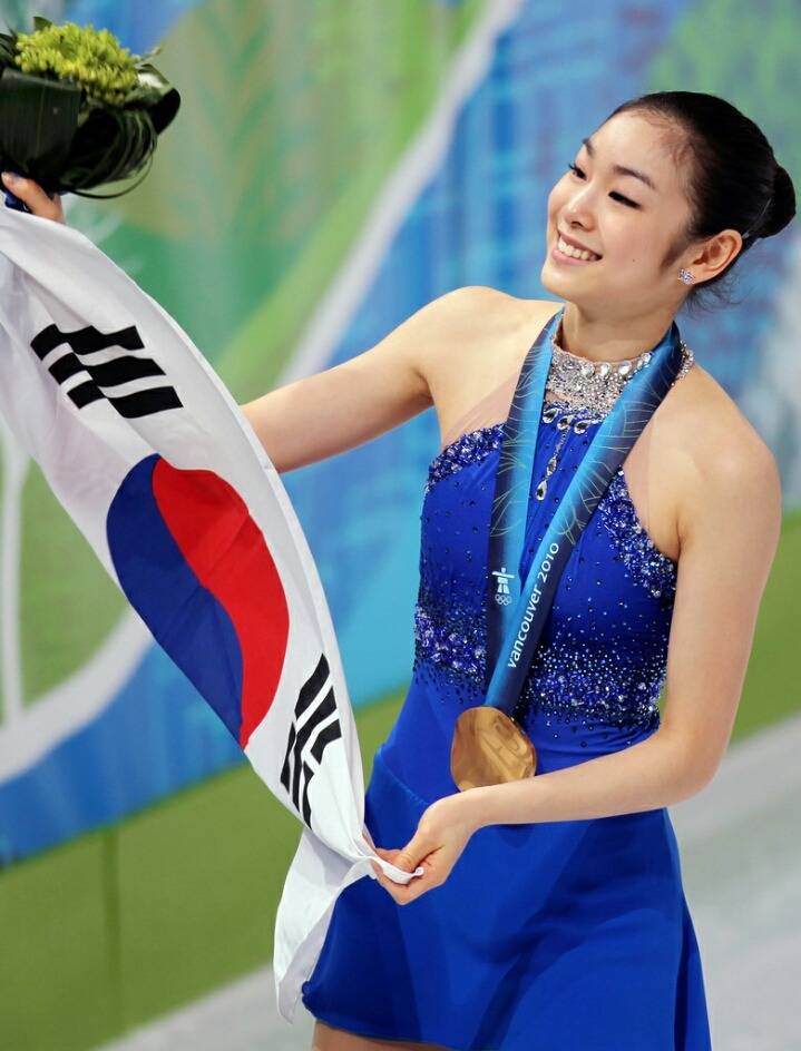 태극기가 잘 어울리는 여자 | 인스티즈