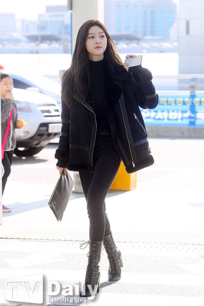 오늘자 김새론 | 인스티즈