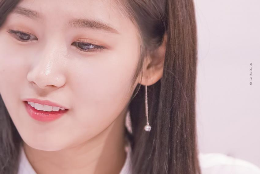 앙증맞은 사나 이목구비.gif | 인스티즈