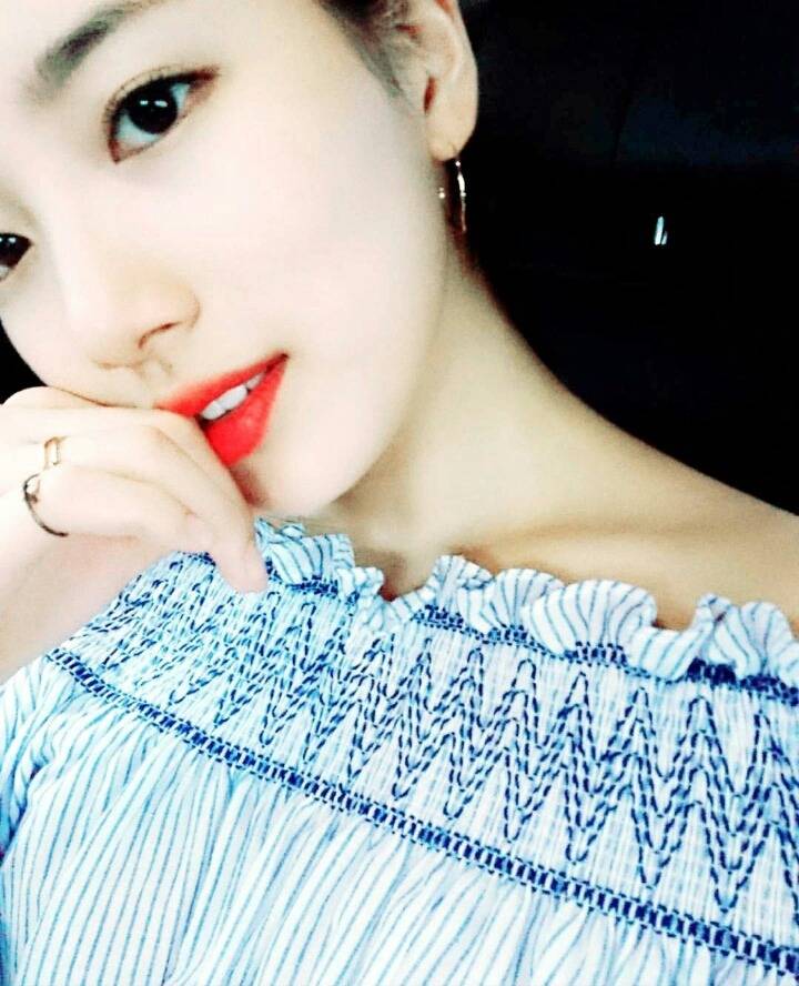 여초에서 진짜 자연스럽다고 올라왔던 붙인머리한 수지 | 인스티즈