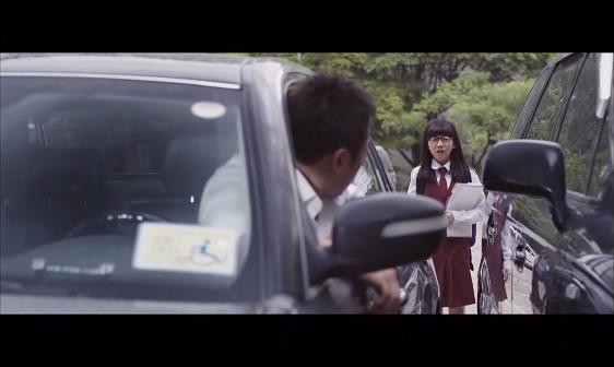 강산맨션 102호에는 살인마가 살고있다. <영화> 이웃사람 08 | 인스티즈