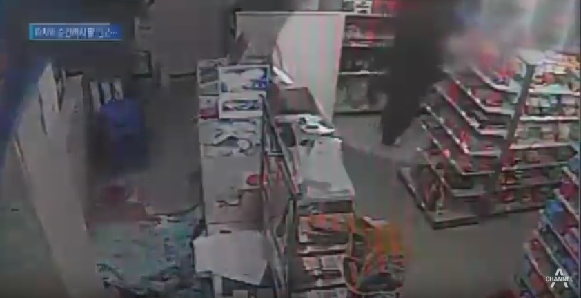 마지막 순간까지 딸을 안고...괴한에 흉기 찔려 숨진 엄마 | 인스티즈