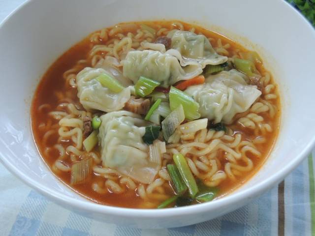 다음 중 라면에 딱 하나만 넣을 수 있다면 넣고 싶은것은? | 인스티즈